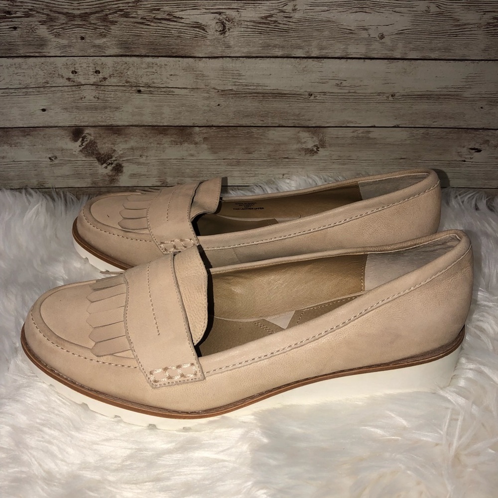 Adrienne Vittadini Tan Loafers